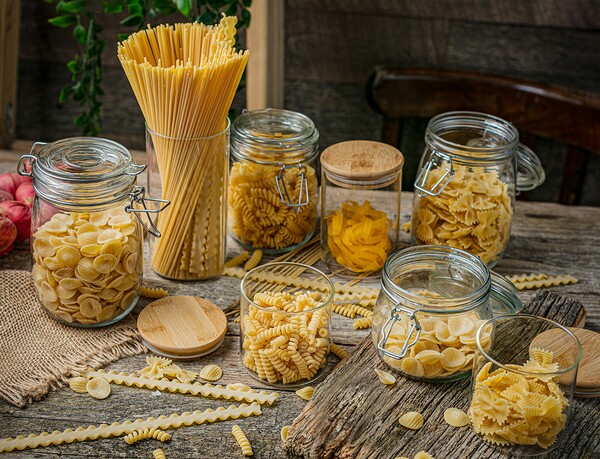 Despre tăiţeii cu nucă, zahăr sau mac şi alte deserturi cu paste făinoase