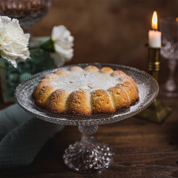 Cum se făcea un tort de migdale în 1695 